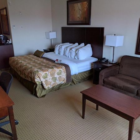 Ramada By Wyndham Olds Otel Dış mekan fotoğraf