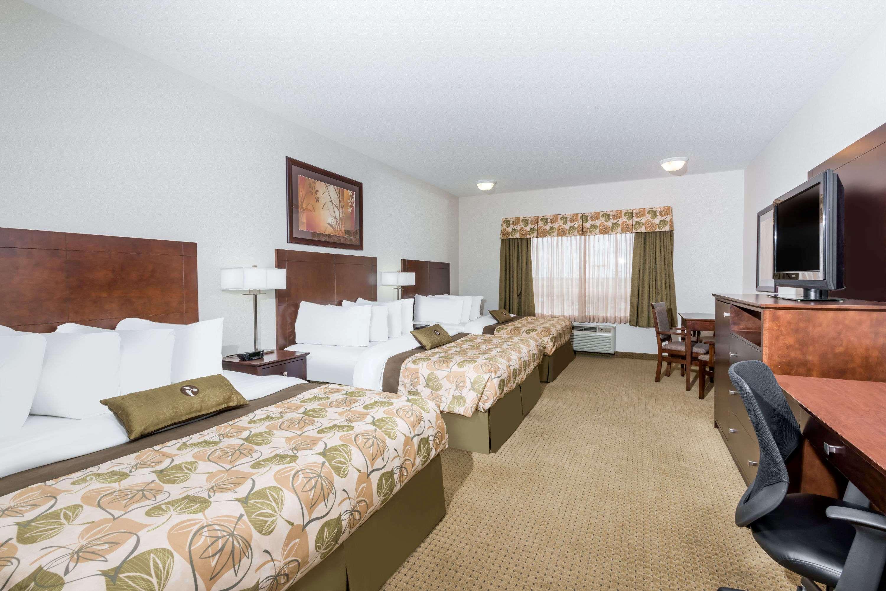 Ramada By Wyndham Olds Otel Dış mekan fotoğraf