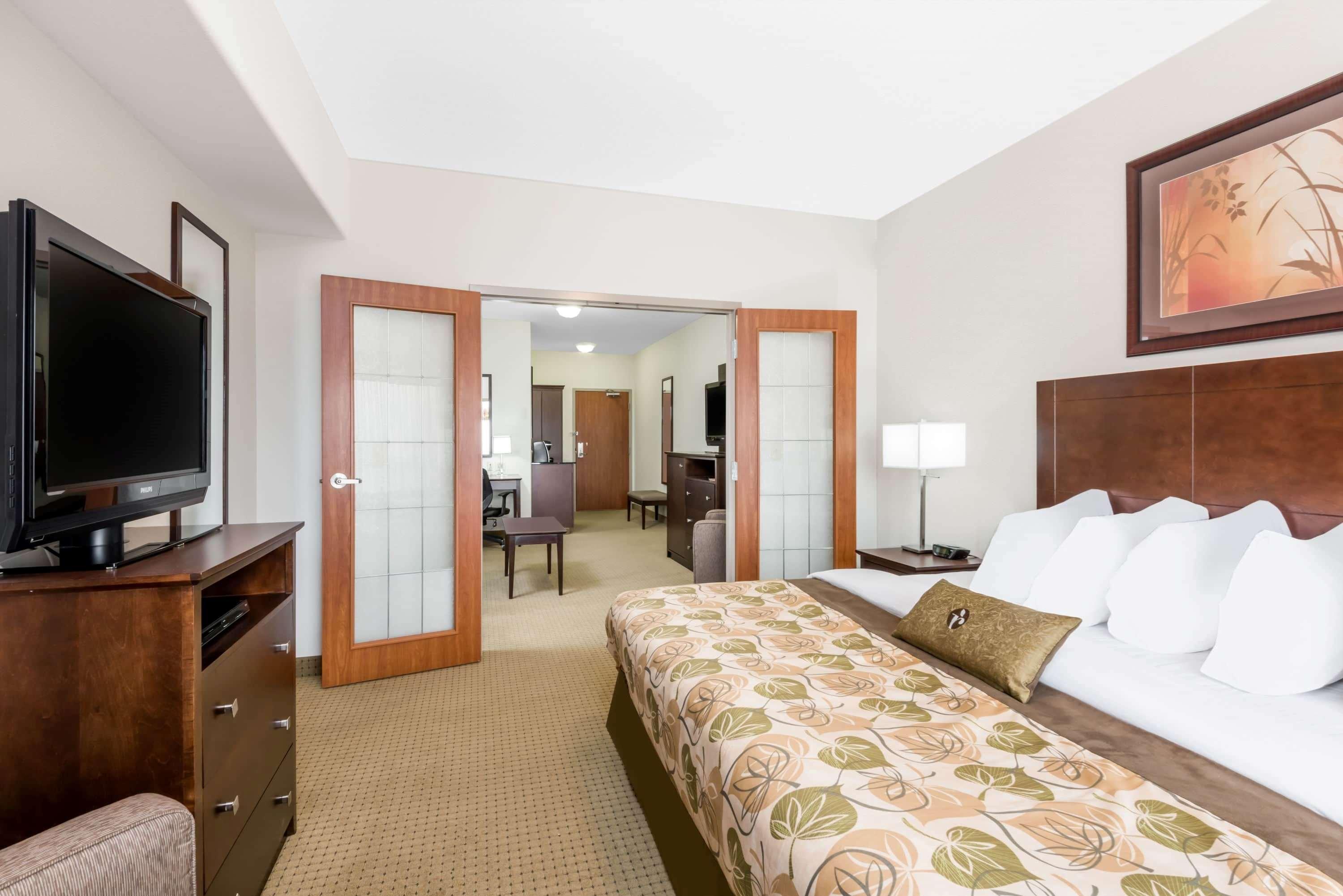Ramada By Wyndham Olds Otel Dış mekan fotoğraf