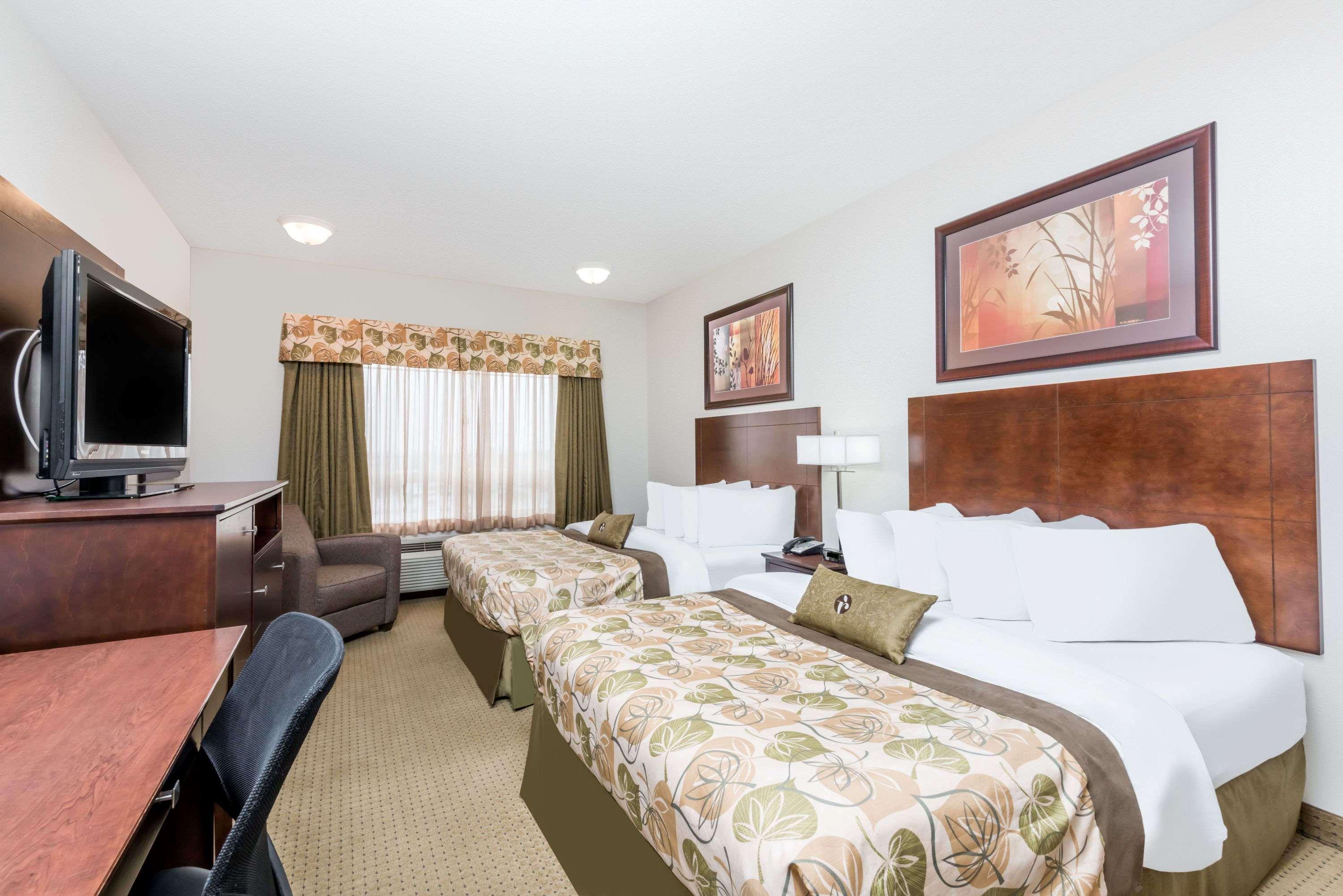 Ramada By Wyndham Olds Otel Dış mekan fotoğraf