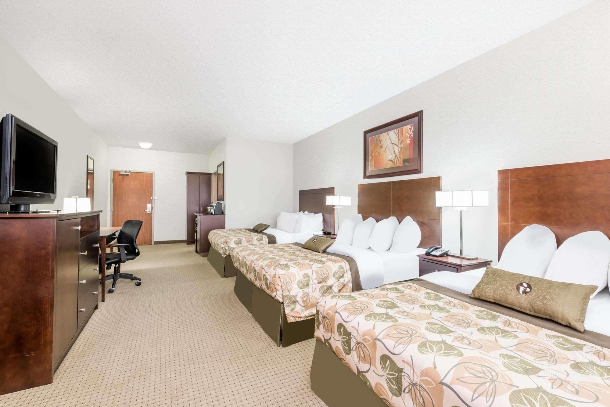 Ramada By Wyndham Olds Otel Dış mekan fotoğraf