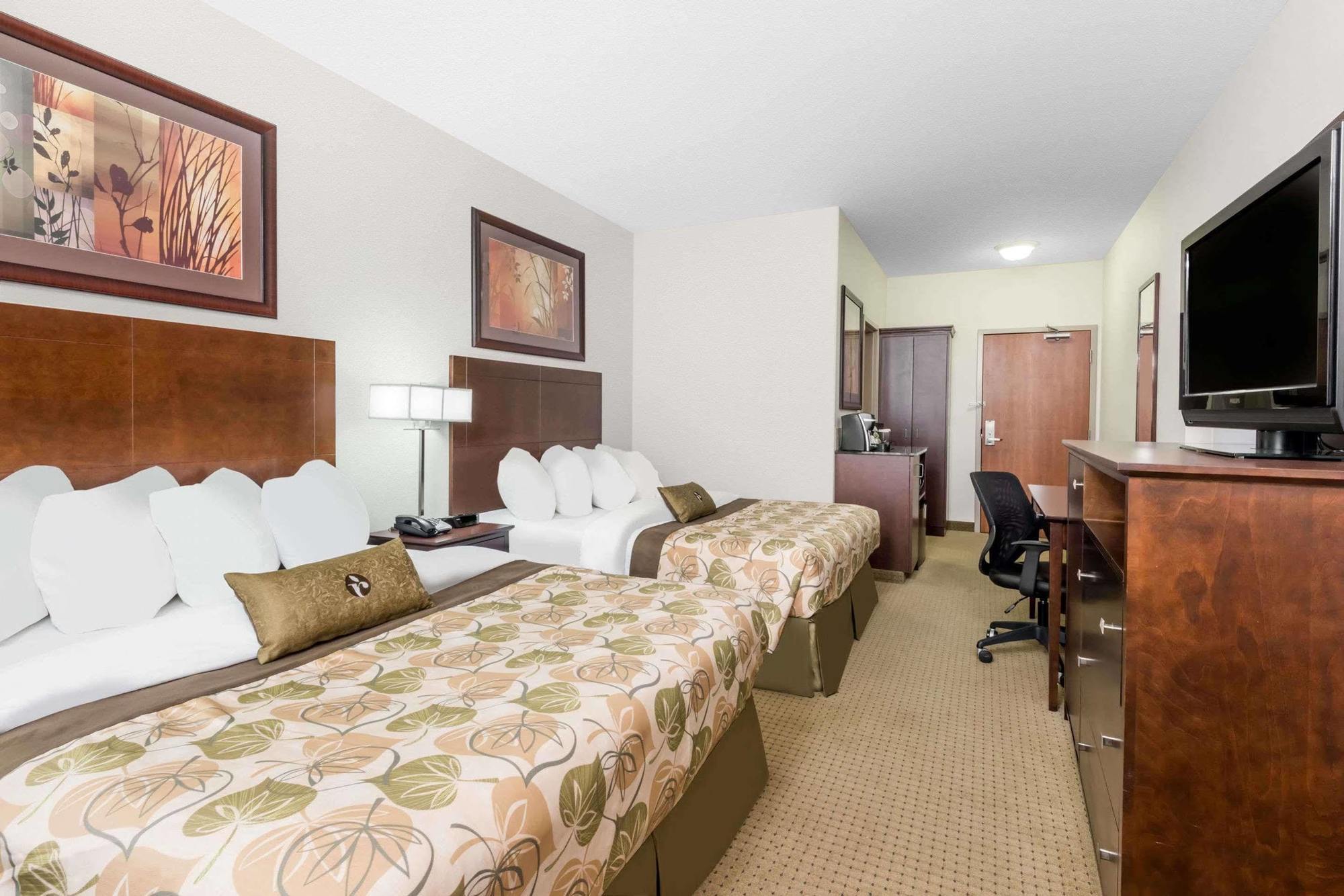 Ramada By Wyndham Olds Otel Dış mekan fotoğraf