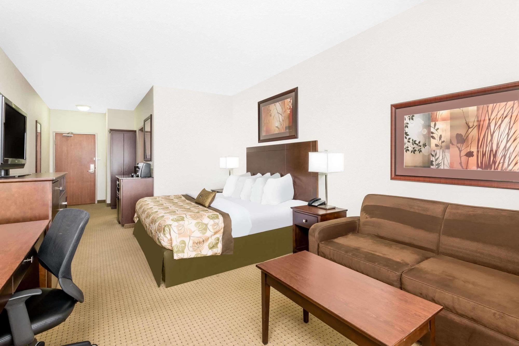 Ramada By Wyndham Olds Otel Dış mekan fotoğraf