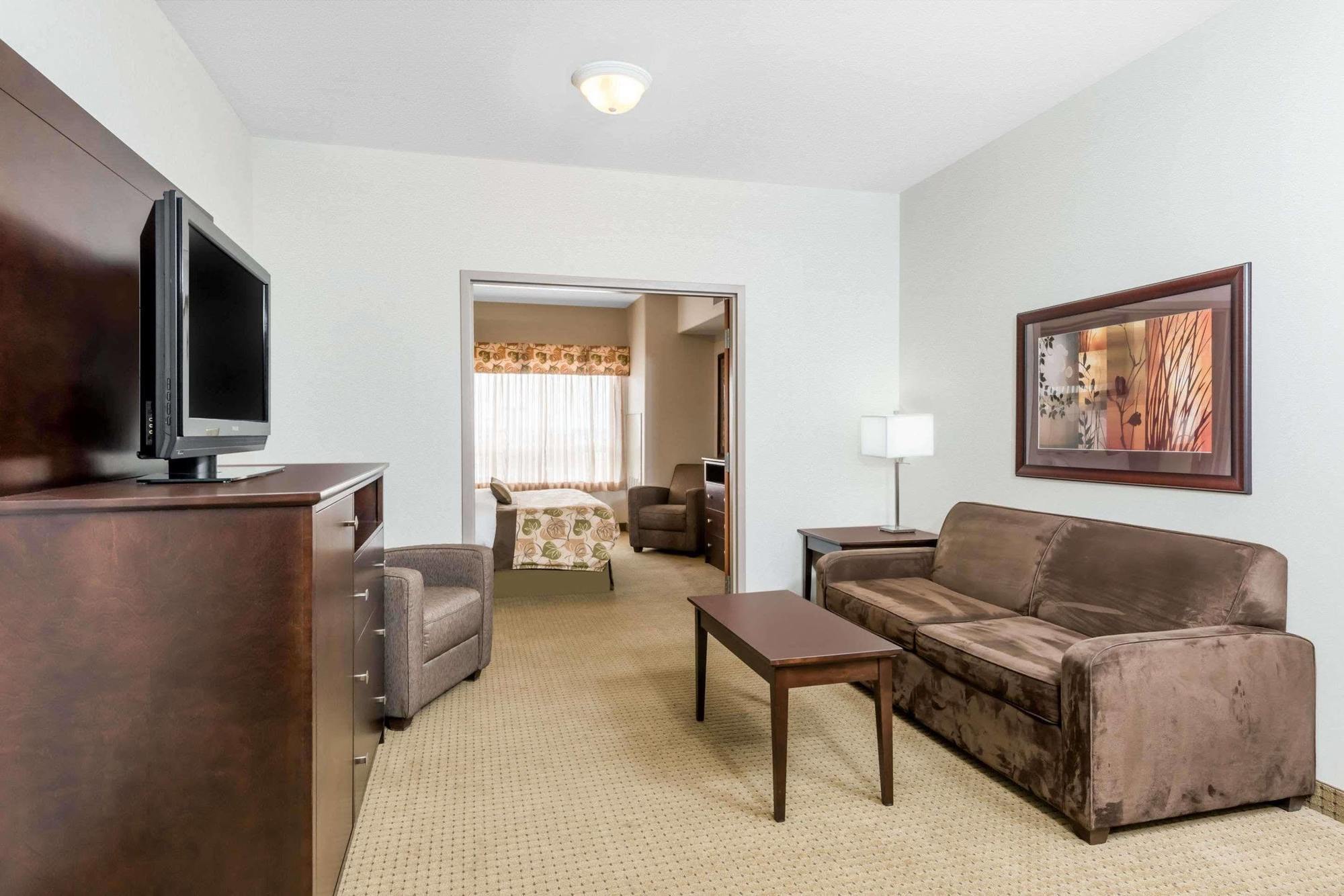 Ramada By Wyndham Olds Otel Dış mekan fotoğraf